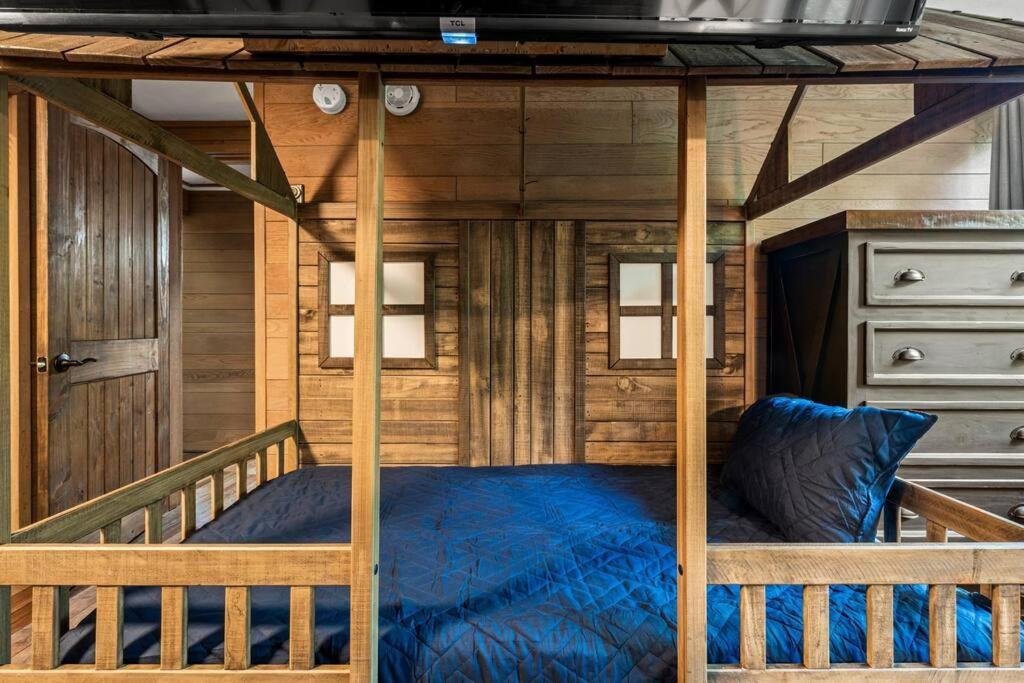 Bourbon Hollow Lodge With Hot Tub And Pool Plus Game Room Only 5 Min To Downtown Gatlinburg Εξωτερικό φωτογραφία