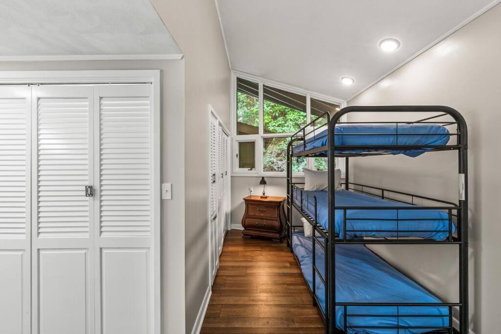 Bourbon Hollow Lodge With Hot Tub And Pool Plus Game Room Only 5 Min To Downtown Gatlinburg Εξωτερικό φωτογραφία