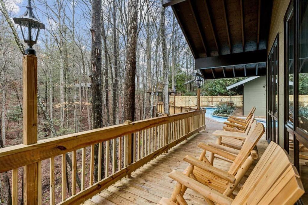 Bourbon Hollow Lodge With Hot Tub And Pool Plus Game Room Only 5 Min To Downtown Gatlinburg Εξωτερικό φωτογραφία